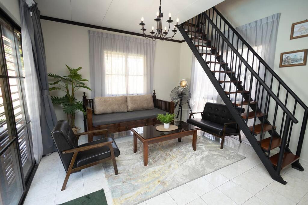 Loft Villa 1190 - Islamic Homestay Malacca ภายนอก รูปภาพ